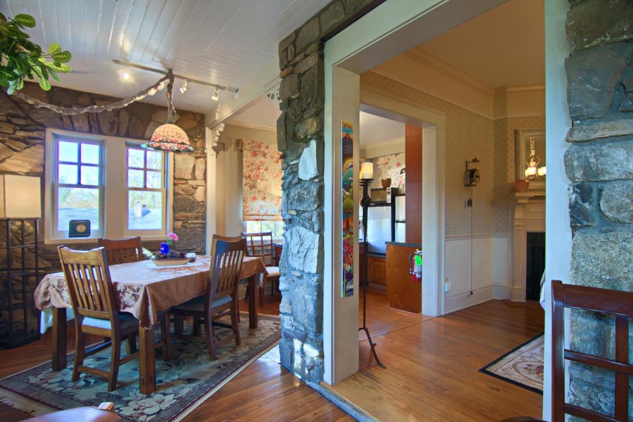 North Lodge On Oakland Bed And Breakfast 애쉬빌 외부 사진