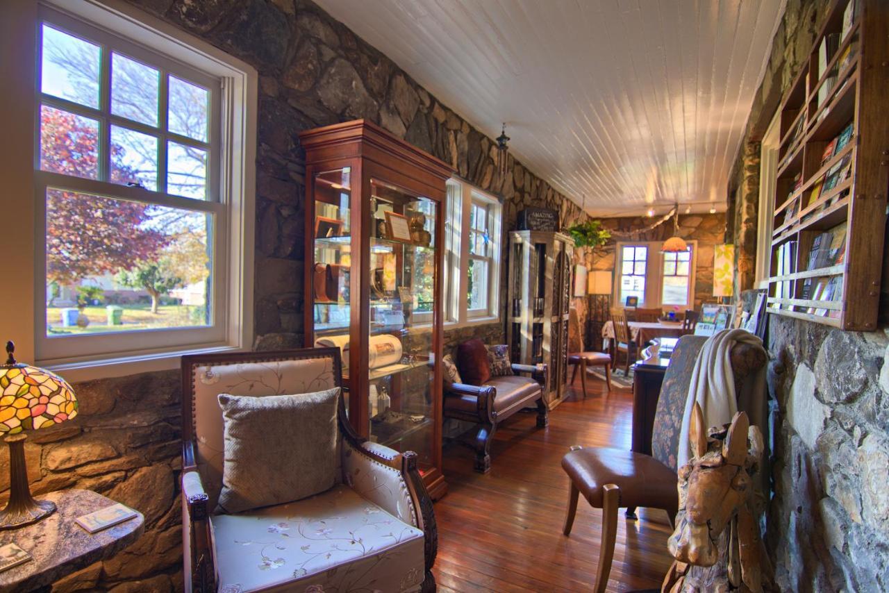 North Lodge On Oakland Bed And Breakfast 애쉬빌 외부 사진