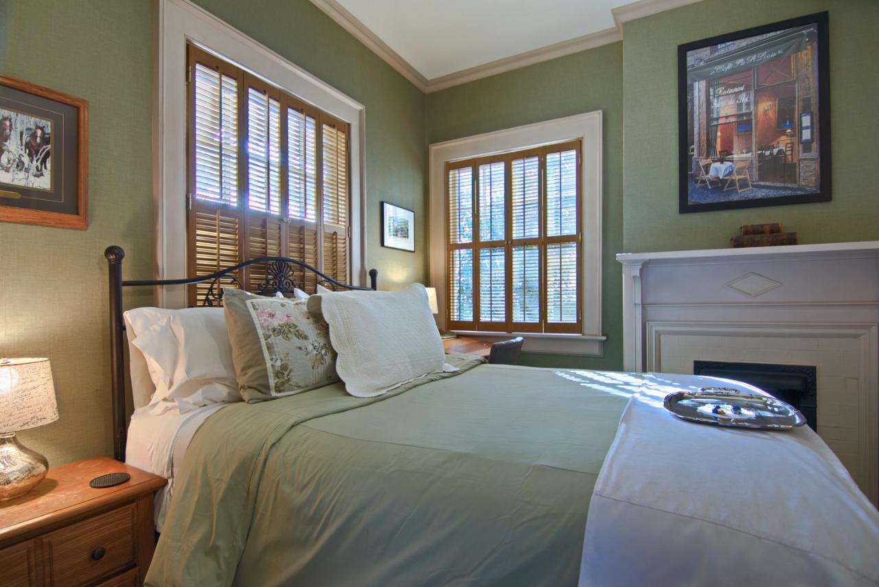 North Lodge On Oakland Bed And Breakfast 애쉬빌 외부 사진