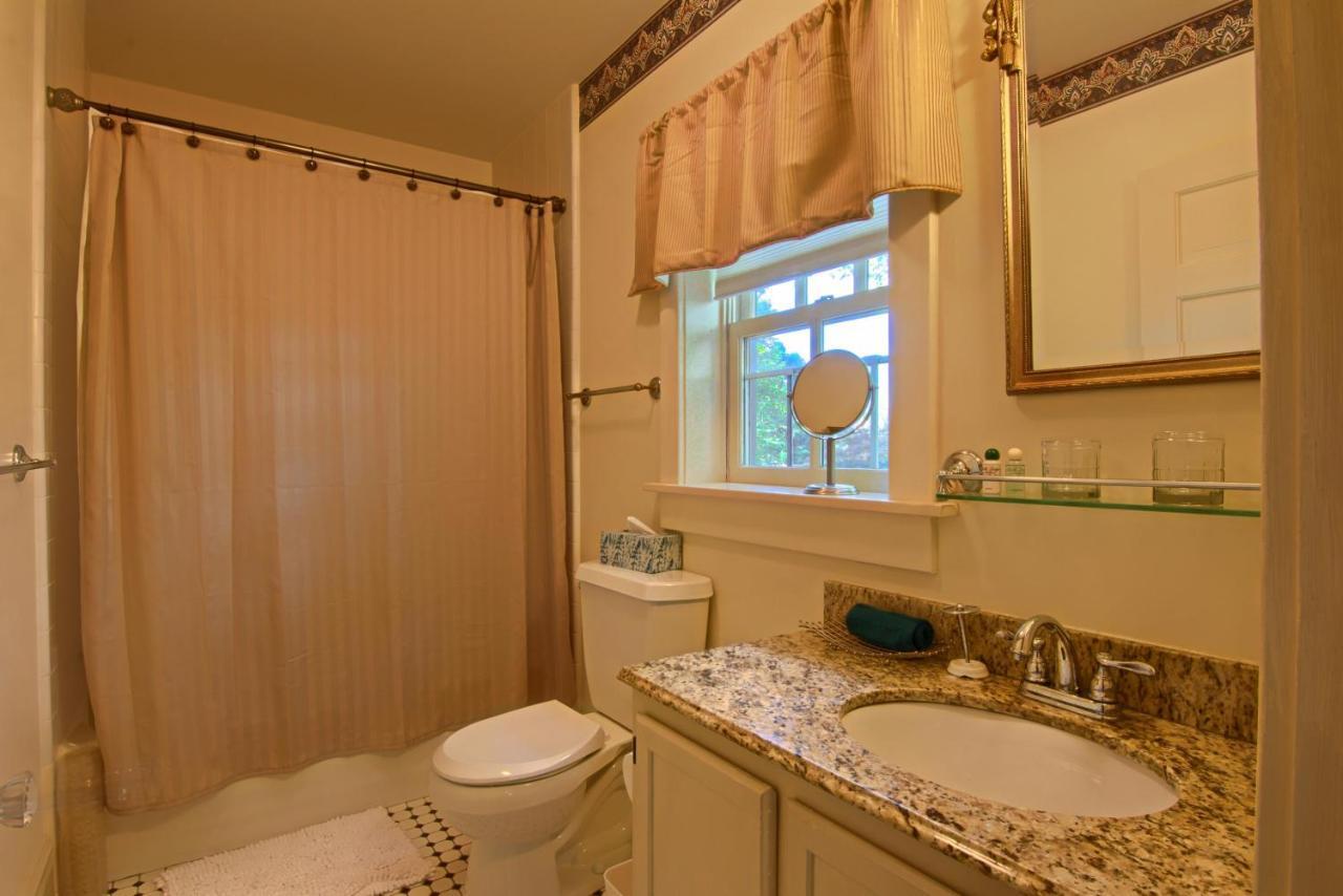 North Lodge On Oakland Bed And Breakfast 애쉬빌 외부 사진